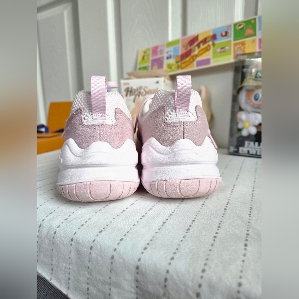 Nike Tech Hera Pearl Pink – Women’s 7.5, Clean + Cute Everyday Sneaker - Picture 4 of 6